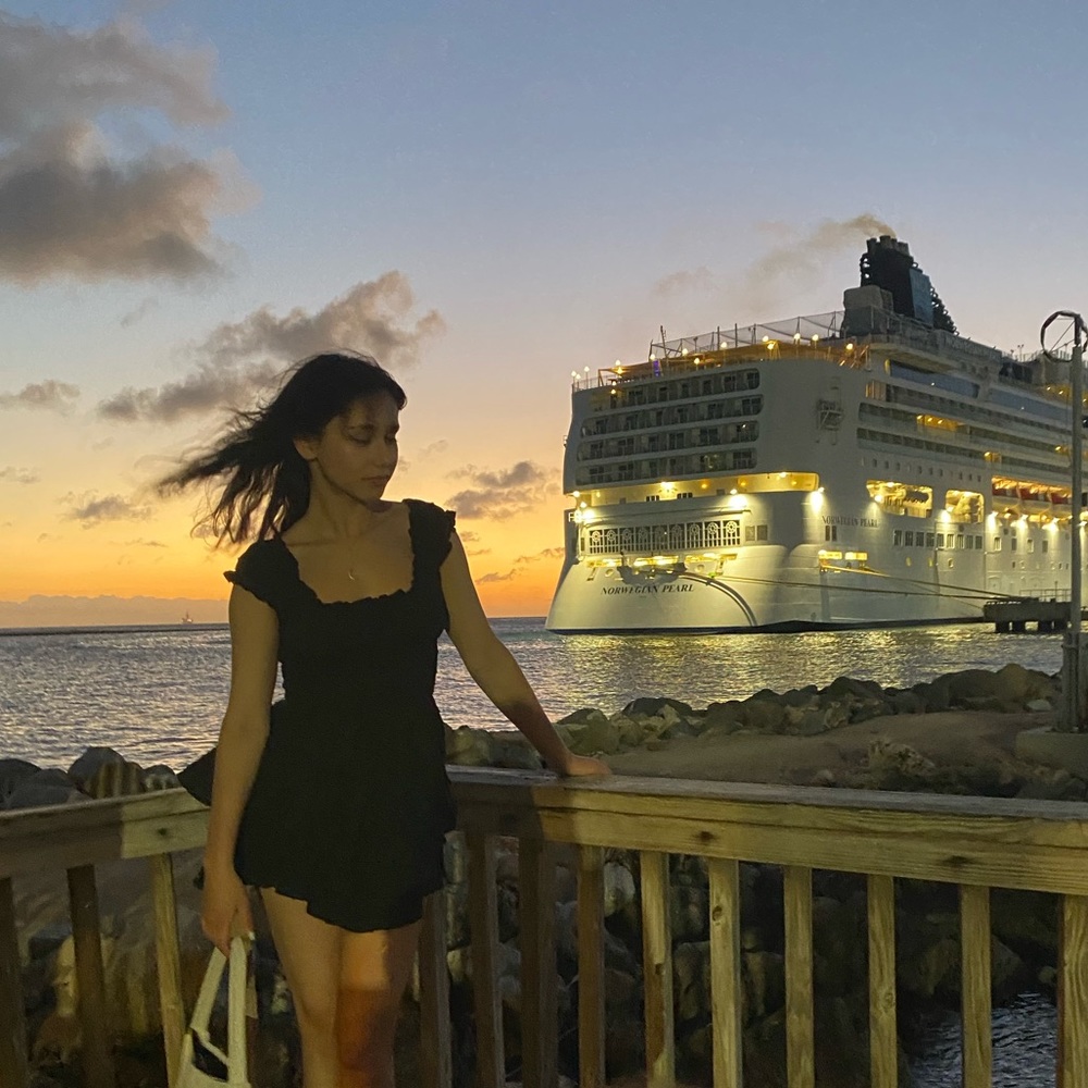 Meet your Posher, Eve